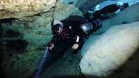 Scuba Diving with a Sidemount Configuration 